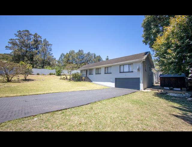 4 BEDROOM HOUSE FOR SALE IN BONNIE DOON